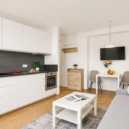 Lumina I 2-room With Balcony I Ac I Near Palace Of Culture And Science Apartamento