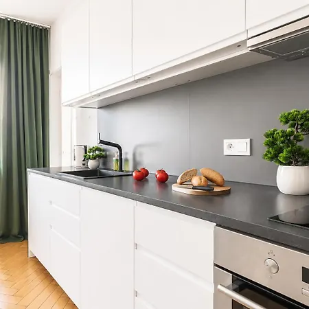 Lumina I 2-room With Balcony I Ac I Near Palace Of Culture And Science Apartamento *